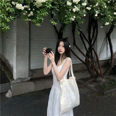 红色手提箱